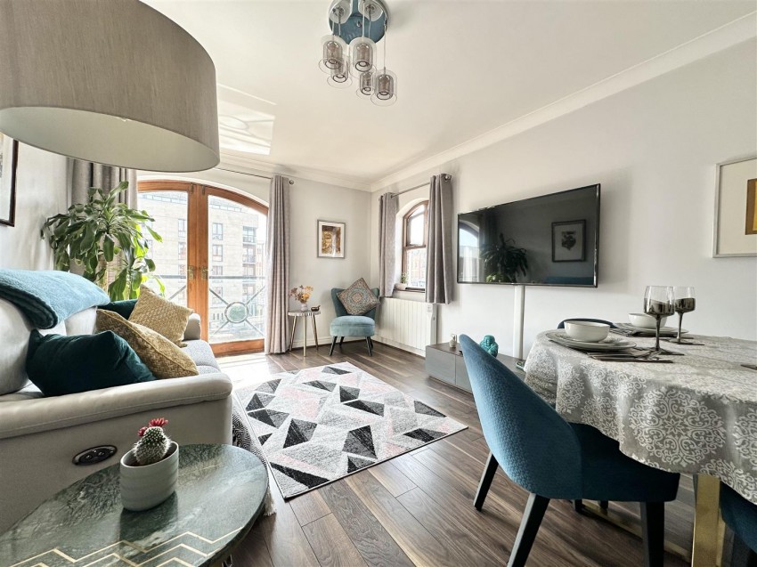 Images for Riverside Court, Leeds