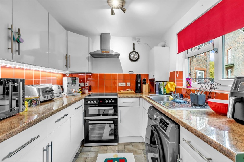 Images for Birches Road, Horsham