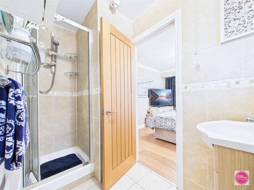 Images for 3, Orchid Close, Stapenhill, Burton Upon Trent, St