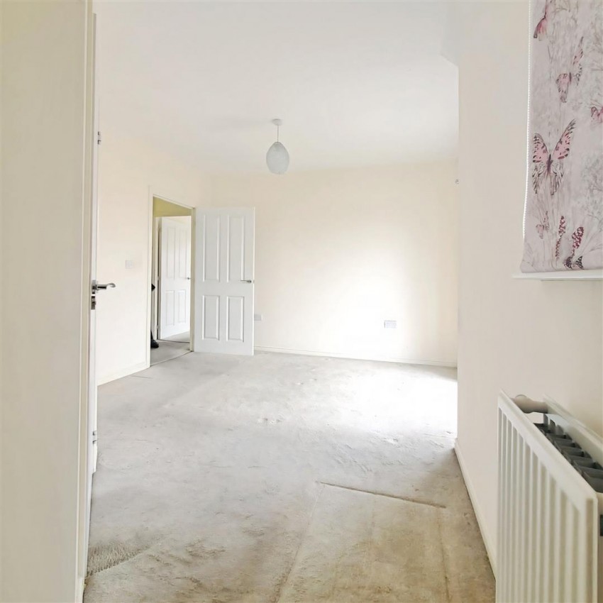 Images for Falcon Avenue, South Ockendon