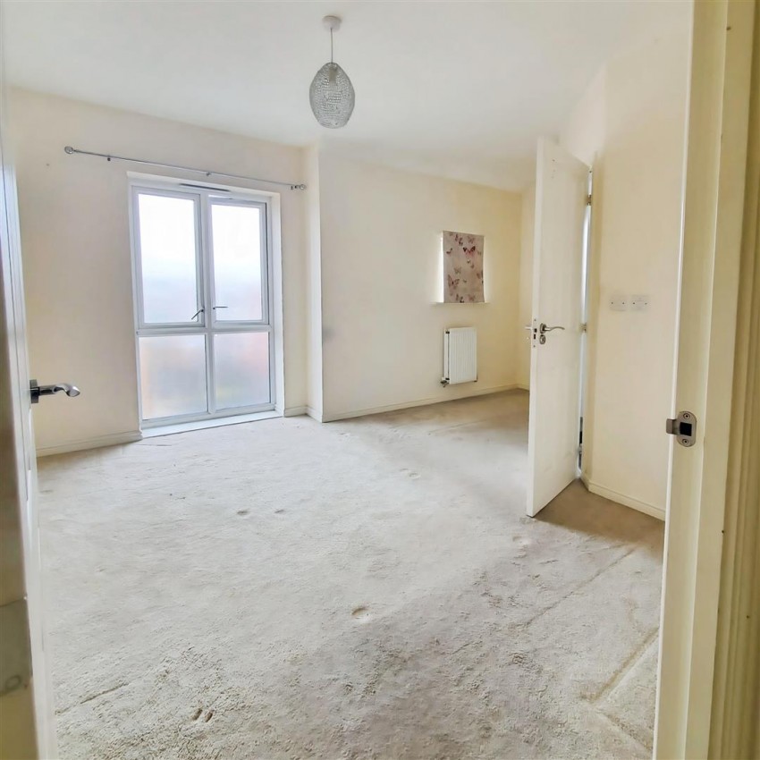 Images for Falcon Avenue, South Ockendon