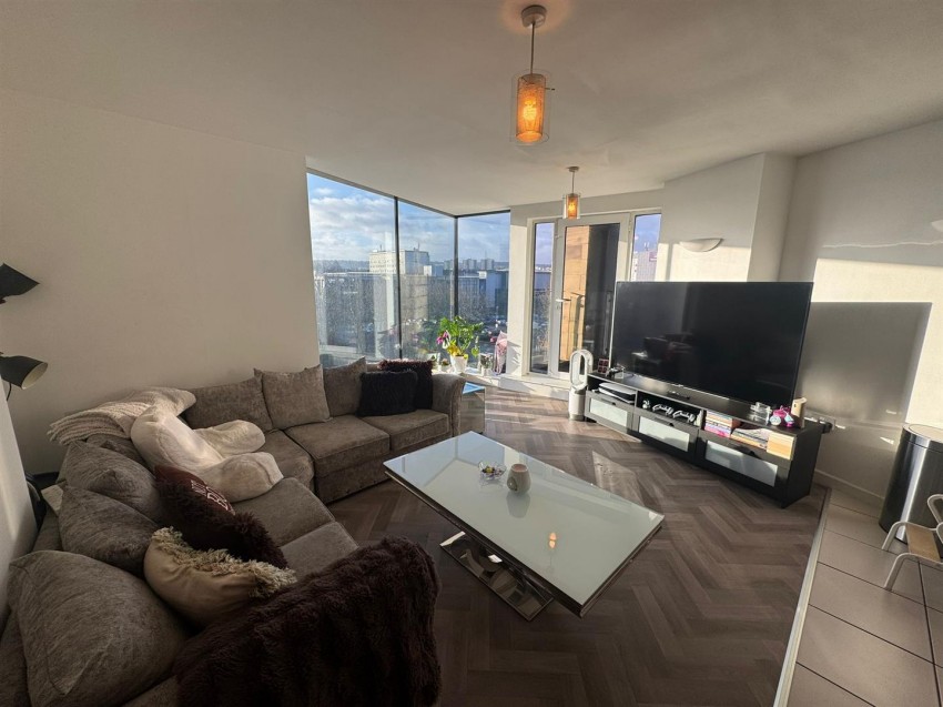 Images for Gatehaus, Leeds Road, Bradford