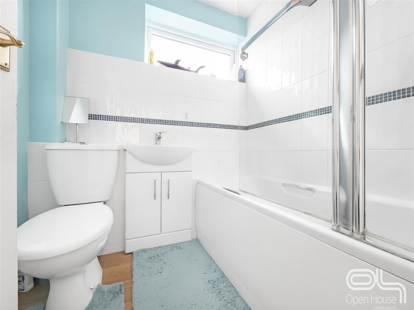 Images for Mountbatten Close, Stretton