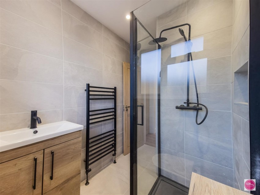 Images for Moat Bank, Bretby, Burton-On-Trent