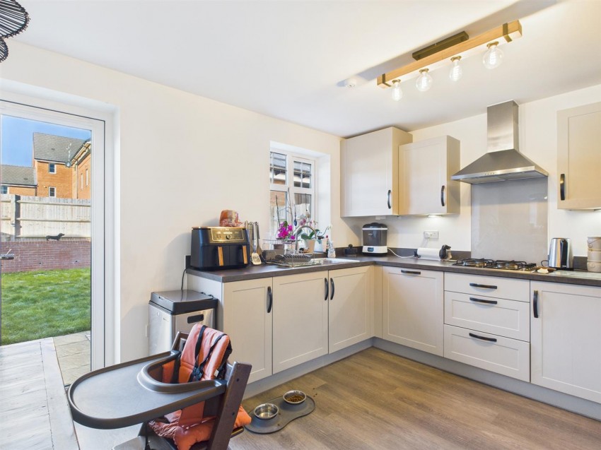 Images for Nuthatch Lane, Peacehaven