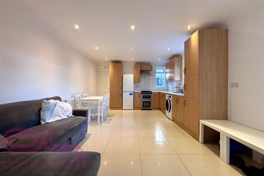 Images for Runnymede Gardens, Twickenham