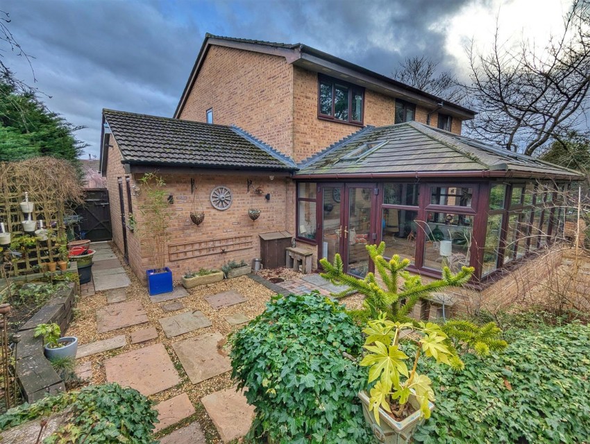 Images for Walnut Drive, Whitchurch