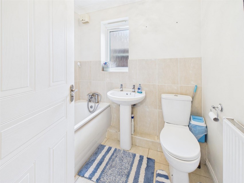 Images for Maple Leaf Close, Newhaven