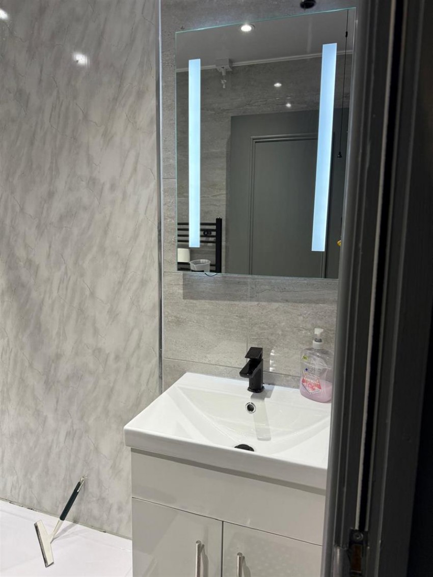 Images for Room 5, 427 Smithdown Road, Wavertree