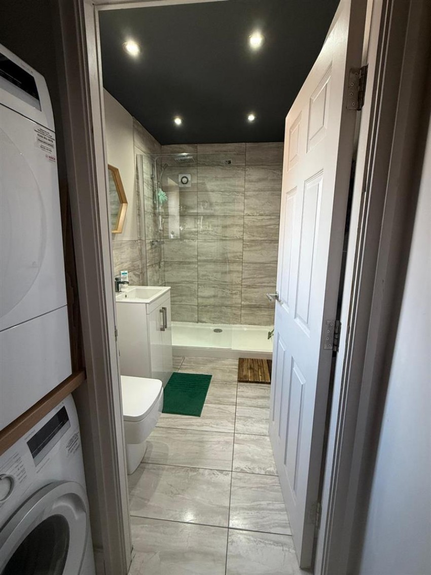 Images for Room 3, Elm Vale, Liverpool