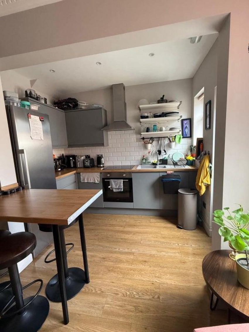 Images for Room 3, Elm Vale, Liverpool