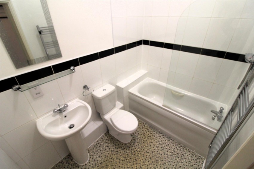 Images for Salisbury Close, Crewe