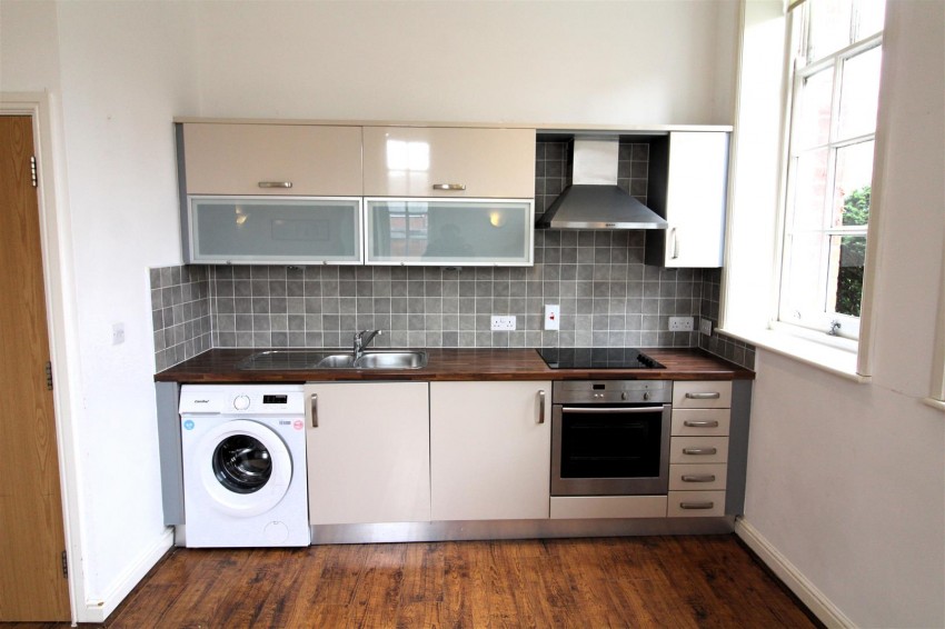 Images for Salisbury Close, Crewe