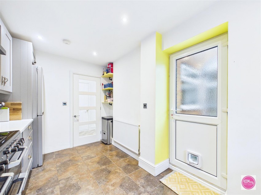 Images for Avon Way, Burton-On-Trent