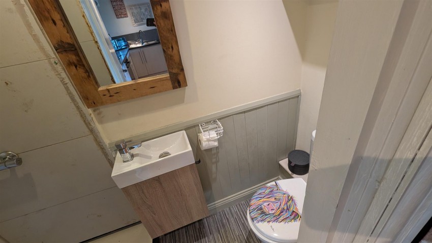 Images for Stone Top Cottage Annexe, Gill Lane, Apperley Bridge, Bradford