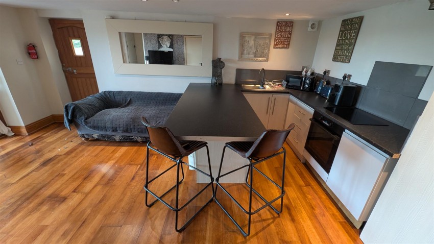 Images for Stone Top Cottage Annexe, Gill Lane, Apperley Bridge, Bradford