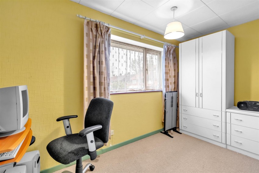 Images for Dairyfields, Crawley