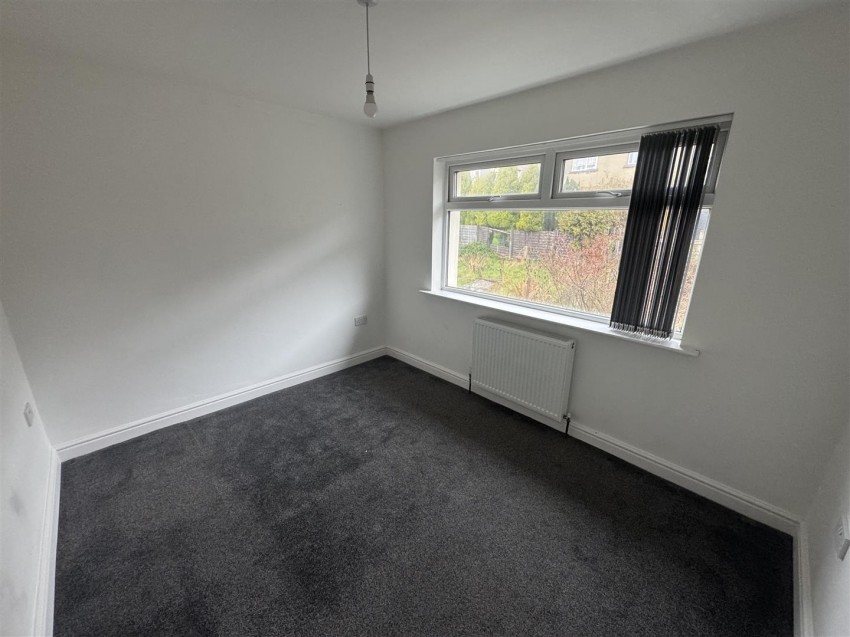 Images for Wardle Crescent, Keighley