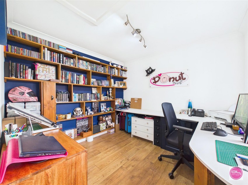 Images for Coopers Close, Acresford, Swadlincote