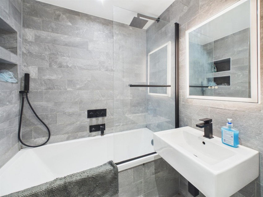 Images for Montreal Close Peacehaven