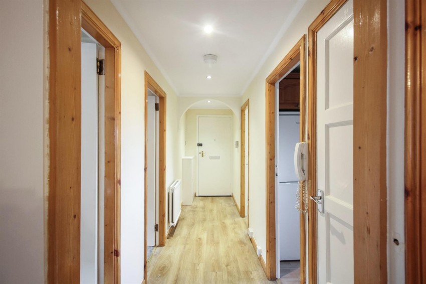 Images for Moir Drive