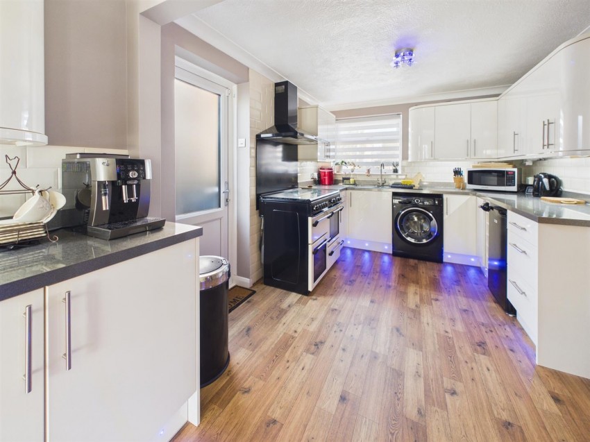 Images for Phyllis Avenue