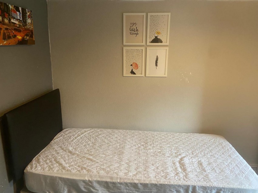 Images for Room 4, Park Road, Widness