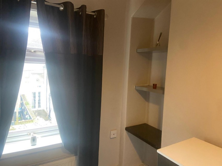 Images for Room 4, Park Road, Widness