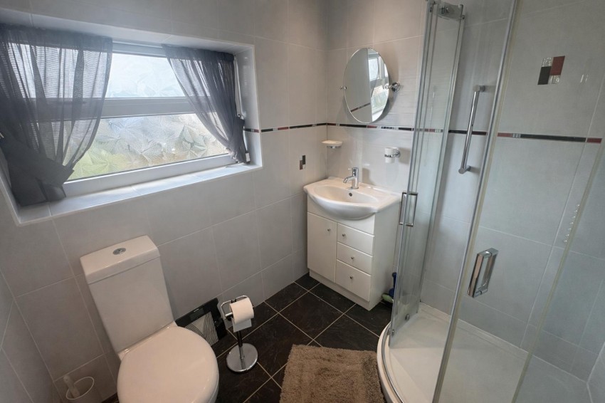 Images for Cotswold Avenue, Shipley