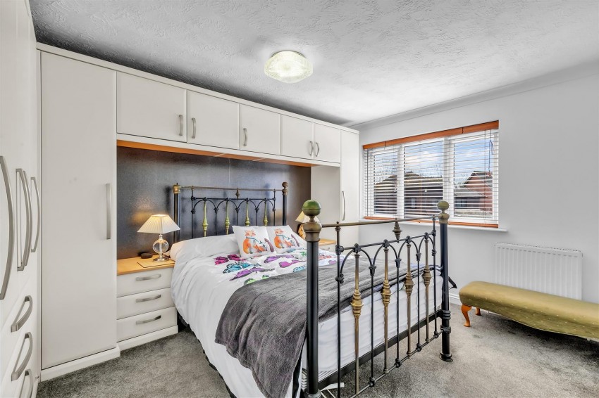 Images for Bailey Close, Horsham