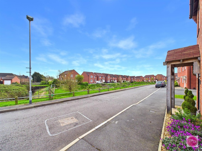 Images for Cascade Close, Burton-On-Trent
