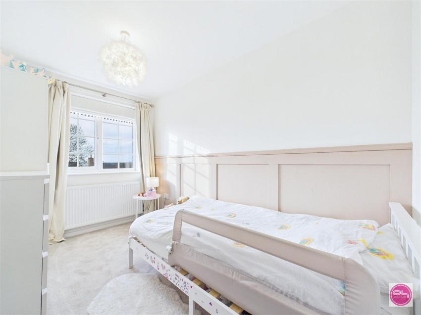 Images for Hawthorn Crescent, Burton-On-Trent