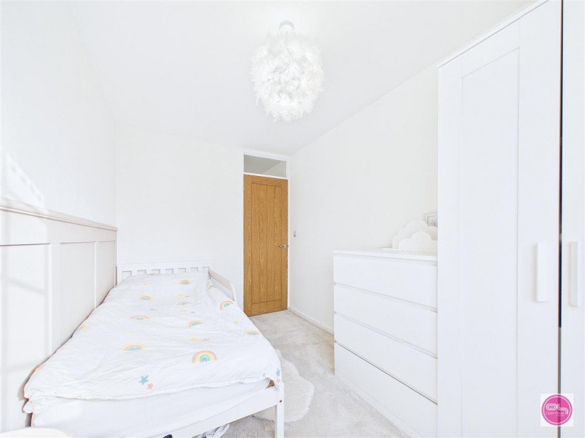 Images for Hawthorn Crescent, Burton-On-Trent