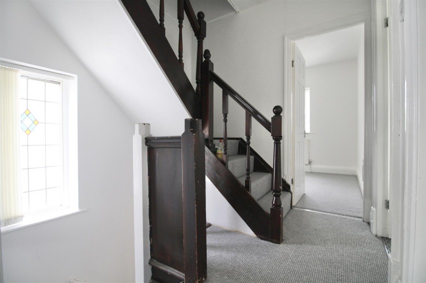 Images for Alwoodley Lane, Leeds