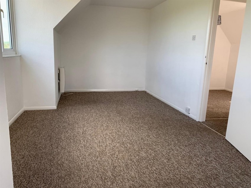 Images for Riddy Lane, Luton