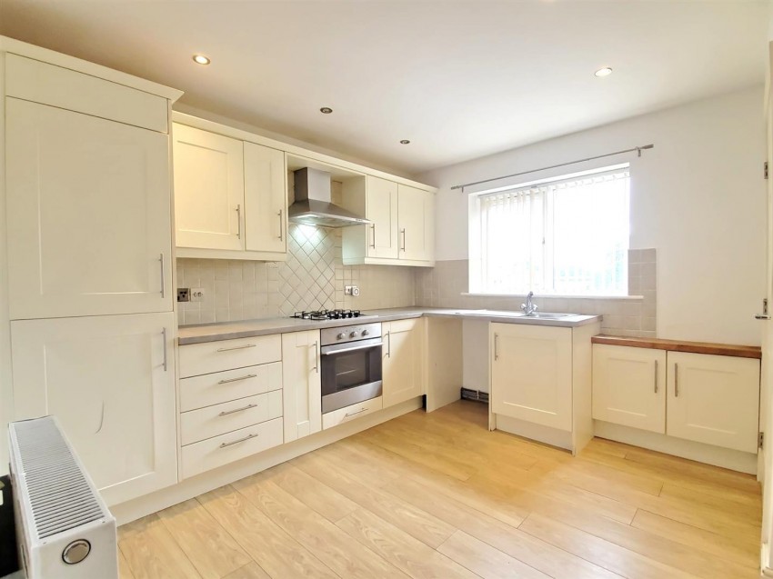 Images for Nabcroft Lane, Crosland Moor, HD4