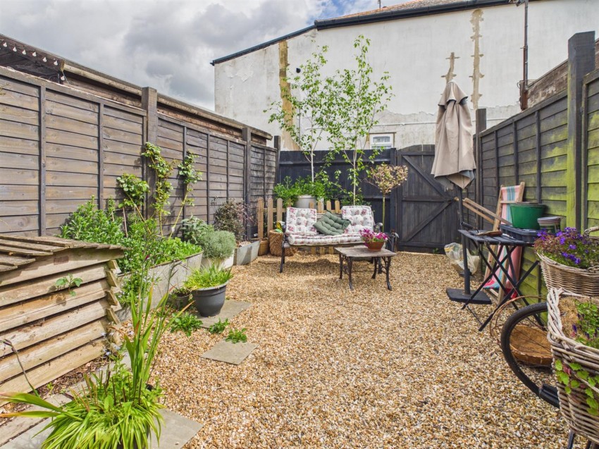 Images for Lewis Close, Newhaven
