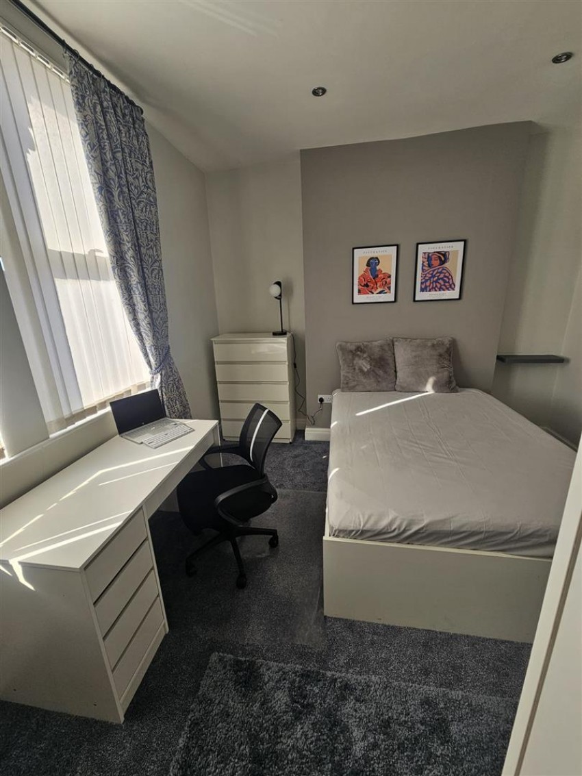 Images for Room 3, 2 Hannan Road, Liverpool