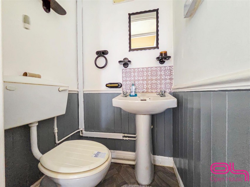 Images for Woods Lane, Burton-On-Trent
