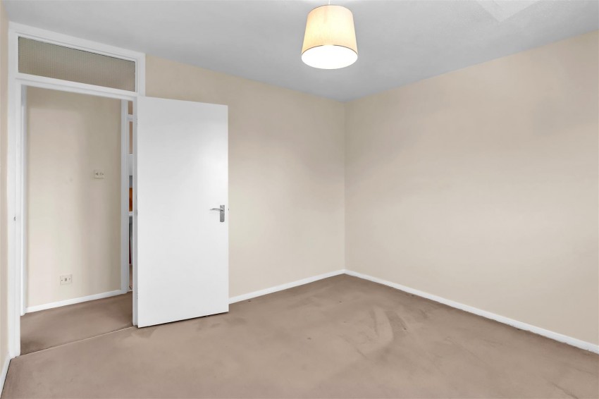 Images for Gilligan Close, Horsham