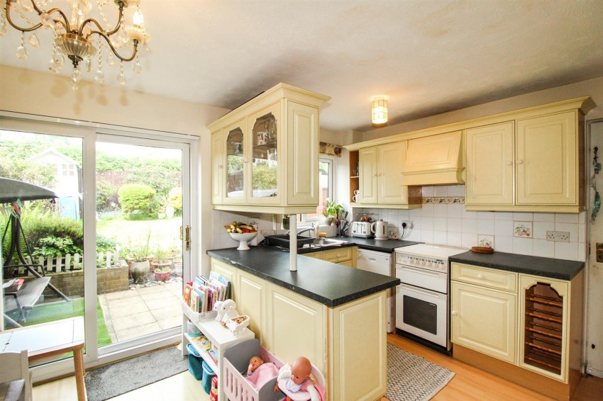 Images for Manor Fields, Horsham