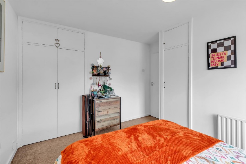 Images for April Close,,Horsham