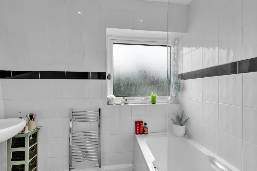 Images for April Close,,Horsham