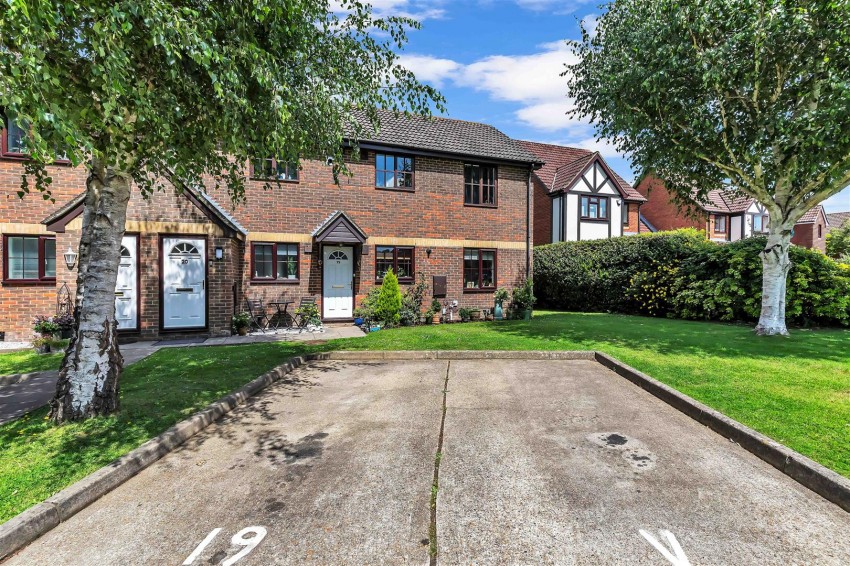 Images for Oak Tree Way, Horsham