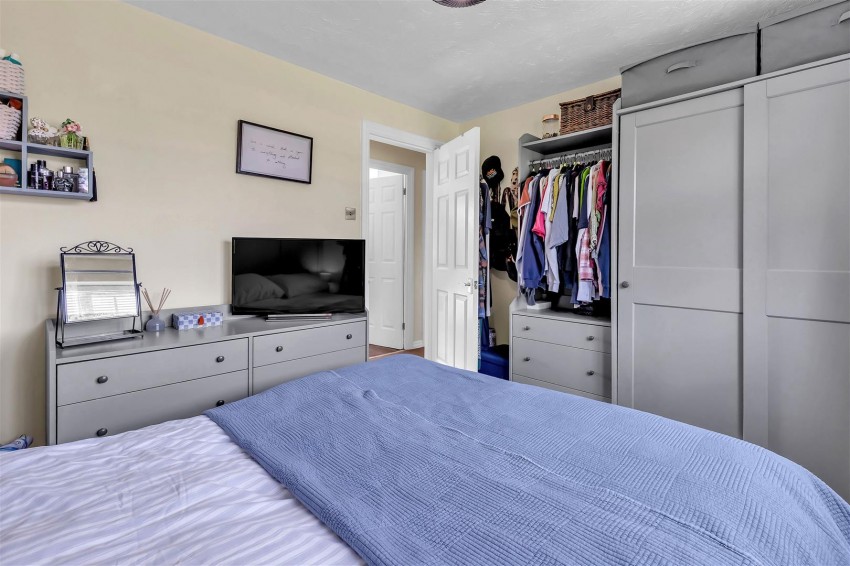 Images for Oak Tree Way, Horsham