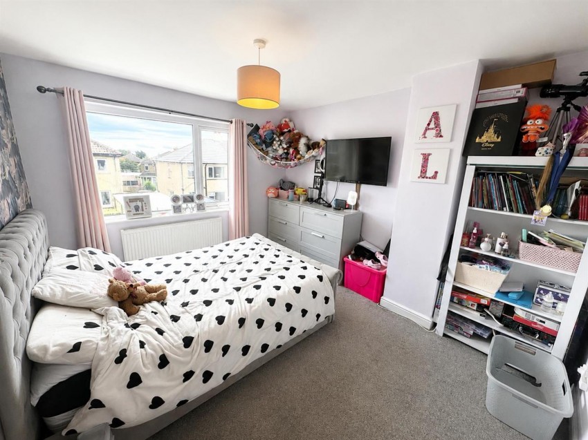 Images for Greenton Cres, Queensbury, Bradford