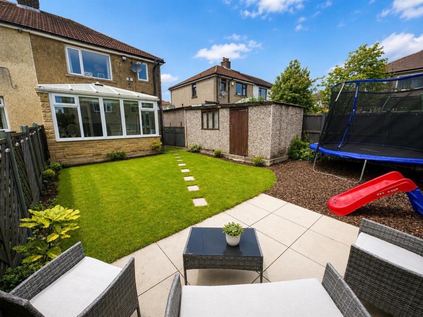 Images for Greenton Cres, Queensbury, Bradford
