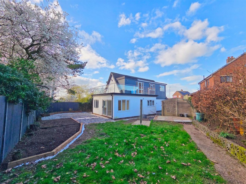 Images for Moat Bank, Bretby, Burton-On-Trent