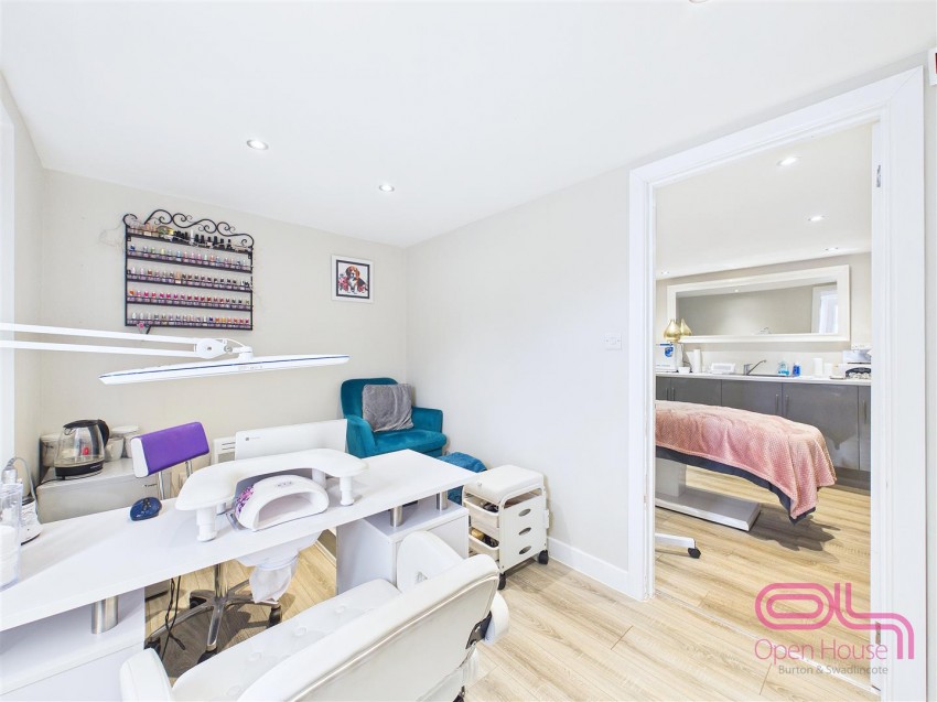 Images for The Grange, Burton-On-Trent