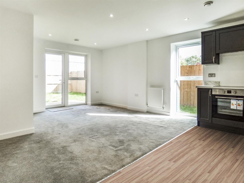 Images for London Road, South Stifford, Grays